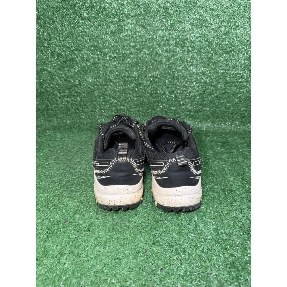Skechers Hillcrest Vast Adventure Shoes Women Size 7.5 Black White Lace Up Trail